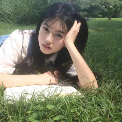 相拥于烟火尽头